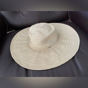 Straw beach hat, vacation hat